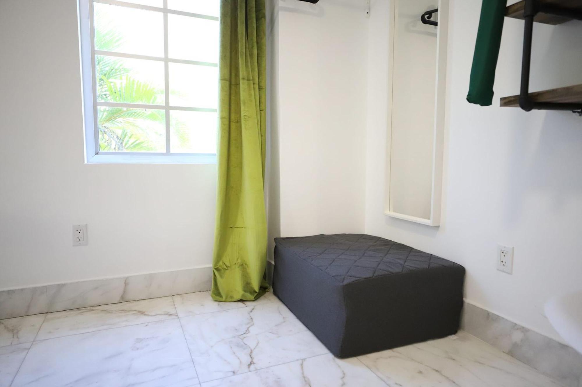 South Beach 2 Bedroom Family Pet Friendly Apartment With Free Parking On Premise Miami Beach Exterior photo